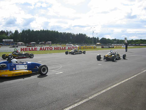 Ren Lån & Spar Bank Racing front til start på søndagens tørvejrs løb.
(Foto: Lån & Spar Bank Racing)